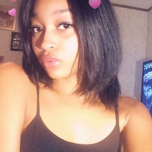 Meet your Posher, Nyi-asyia